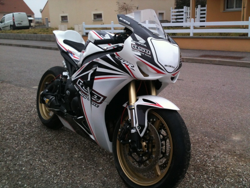 Encore un CBR1000rr 2009 pour 2012!!!! Img_0420