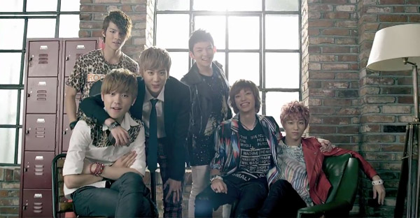 [03.08 Les Teen Top révèlent la chorégraphie de " No More Perfume on You "  20110714