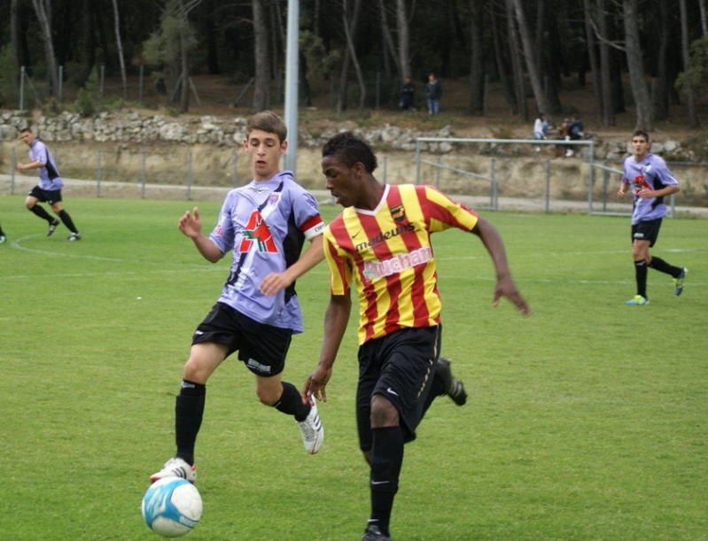 FC MARTIGUES B // DH MEDITERRANEE - Page 11 Coupe-11