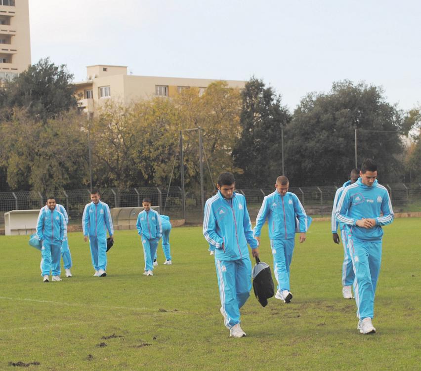 OLYMPIQUE DE MARSEILLE :LE 11 NOVEMBRE 2012 LES U19 NATIONAUX OM ET LA RESERVE OM .. UNE JOURNEE CORSE BIEN REUSSIE !!! - Page 5 Dsc_0018