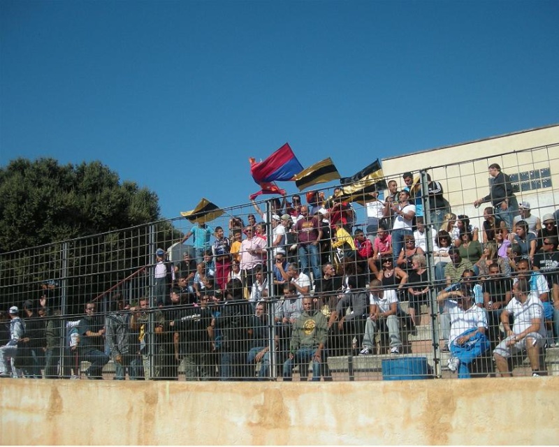 EUGA ARDZIV/ FC CALVI ...De l'Arménie à la Balagne - Page 3 Public12