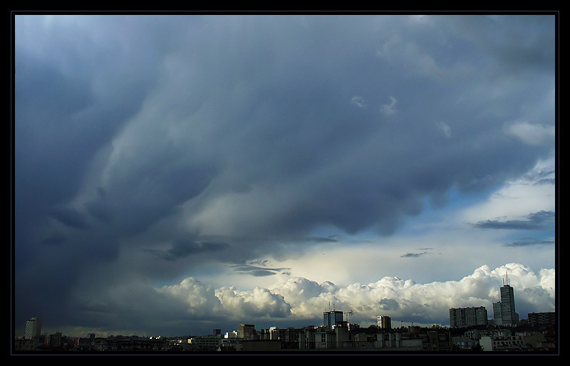 Un ciel de traine like in the 90's ! --- 4 mars 2008 P1040813