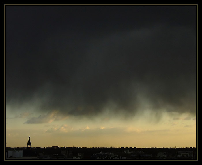 Un ciel de traine like in the 90's ! --- 4 mars 2008 P1040822