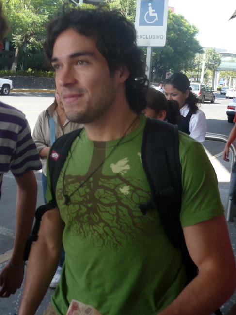 Oficijalna galerija Alfonso Herrera - Page 3 Ru4dwm10