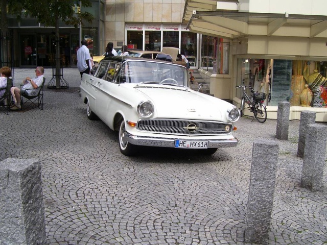 3. Alt - Opeltreffen in Kassel vom 05. - 07.08.2011 K-100_46