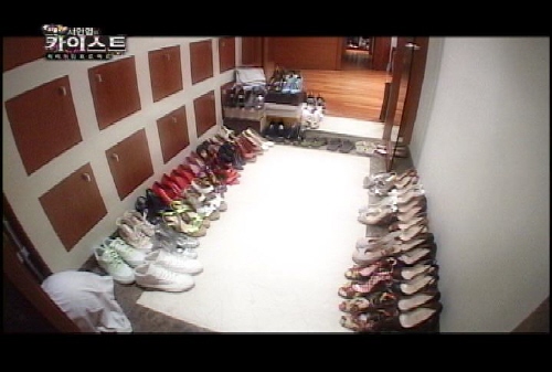 Seo In Young bombs her test and shows off her collection of heels! Seo_in11