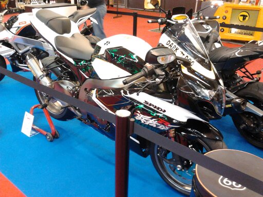 salon de la moto 2011 13228117