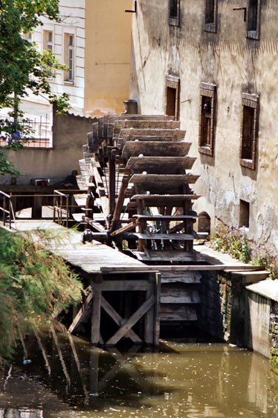 Ancien moulin  de la famille  RIQUIER  a  Cahon  80 Route-10