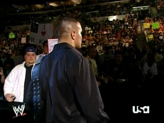 Randy Orton annonce sur le ring 07710