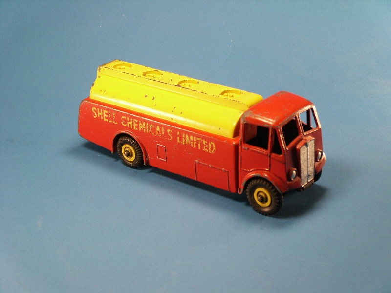 dinky tankauto 59110