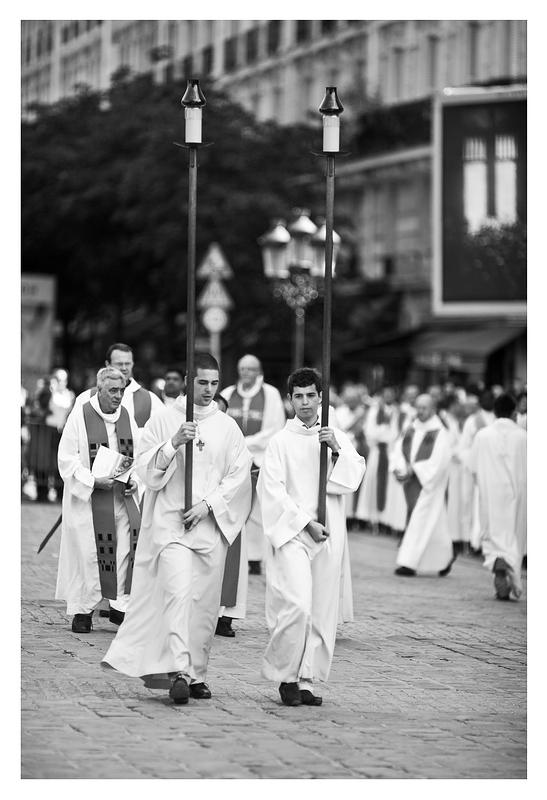 Ordinations de prêtres à Notre-Dame 20120675