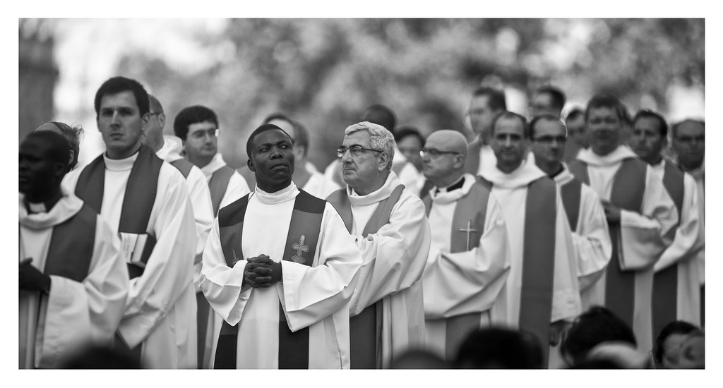 Ordinations de prêtres à Notre-Dame 20120684