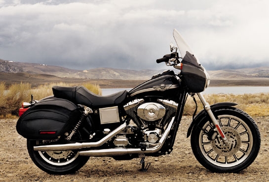 "Dyna Sport Touring" nous ne sommes que 2? Dyna_010