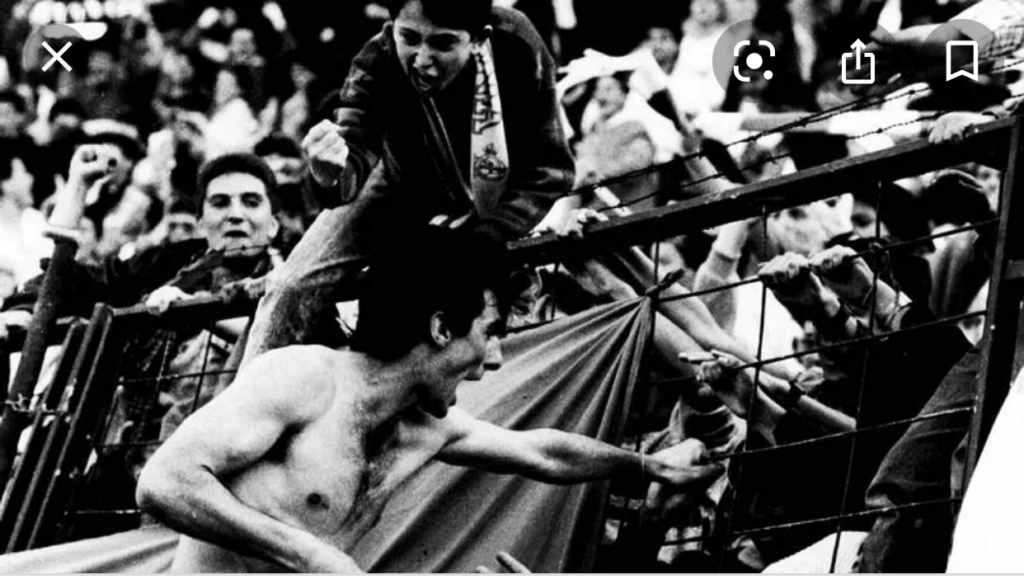 FOTOS HISTORICAS O CHULAS DE FUTBOL - Página 3 70efe710