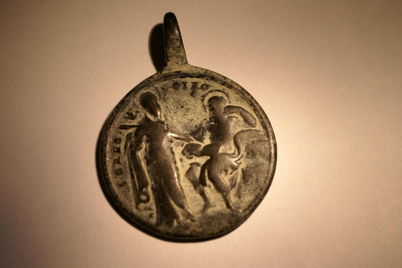 Medalla de San Gregorio y San Jerónimo / Santa Rita de Casia Dsc00236