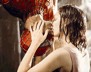 Kissing Kontes (pic) Spider10