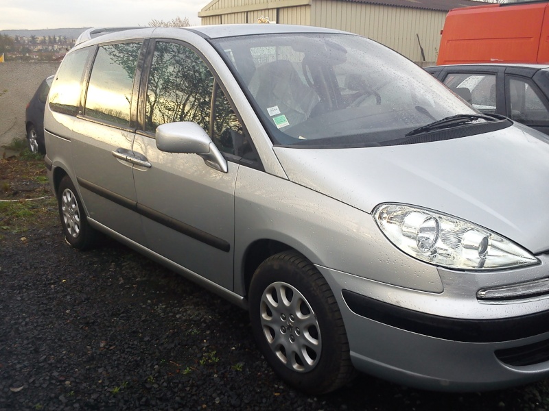 PEUGEOT 807 2,2 HDi 136ch PRESQUE NEUVE Dsc00417