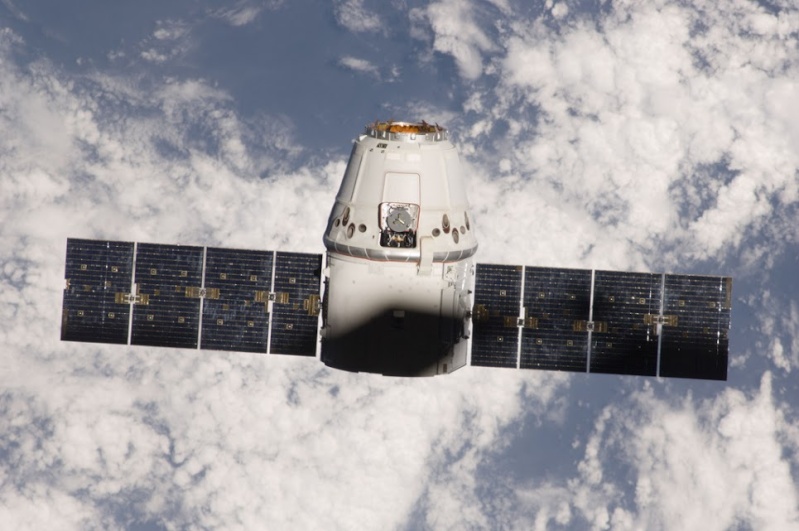 Dragon makes its approach to space station Dragon10