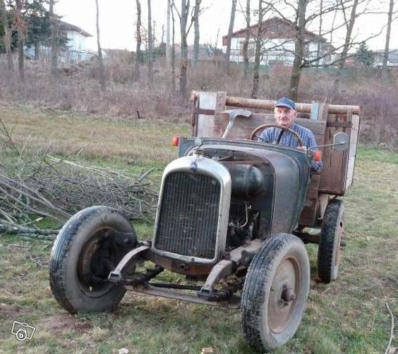 C'était quoi le premier tracteur à moteur de votre ferme? Ob_7a810
