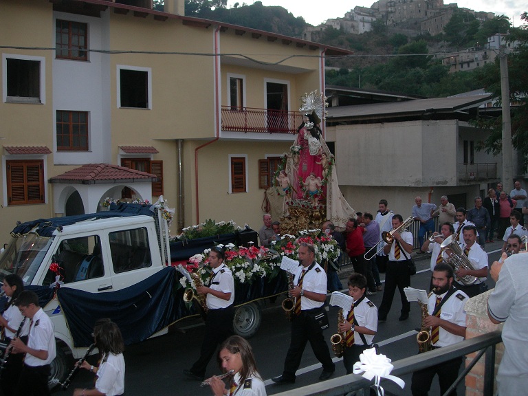 Festa della Madonna del Rosario a Sellia. - Pagina 2 Dscn6012