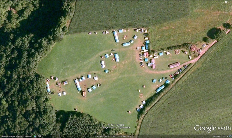 Fêtes, concerts et autres attroupements sur Google Earth Scout10