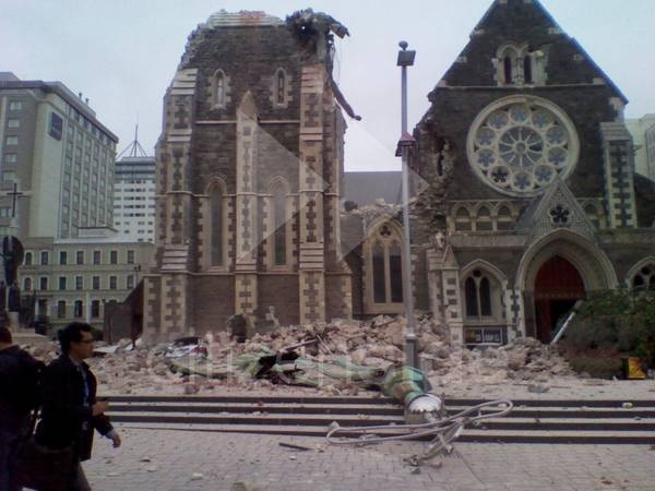 [Nouvelle-Zélande] - Cathédrale de Chrischurch : avant et après le tremblement de terre du 22 février 2011 Untitl10