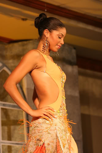 Gorgeous Jamaican Miss Universe yendi  in evening gown Yen810