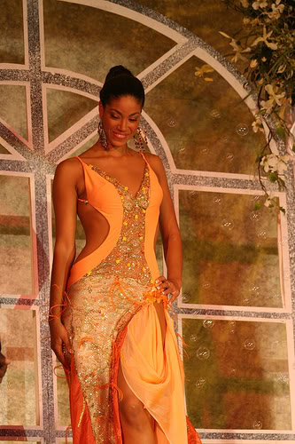 Gorgeous Jamaican Miss Universe yendi  in evening gown Yen910