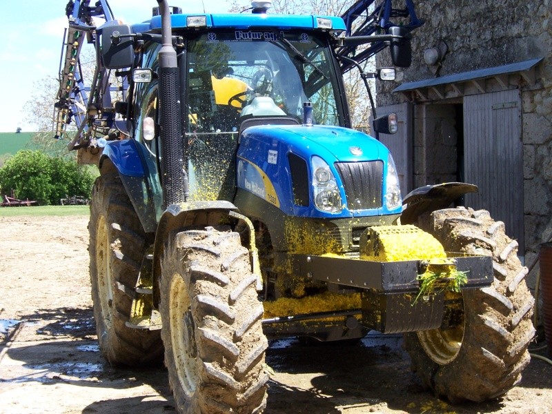 Concours du tracteur le plus cradingue - Page 2 100_5911