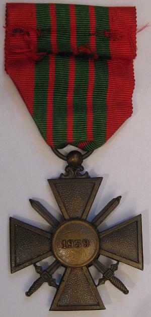 Médaille de la Croix de Guerre 1939 - Page 2 Cdg19311