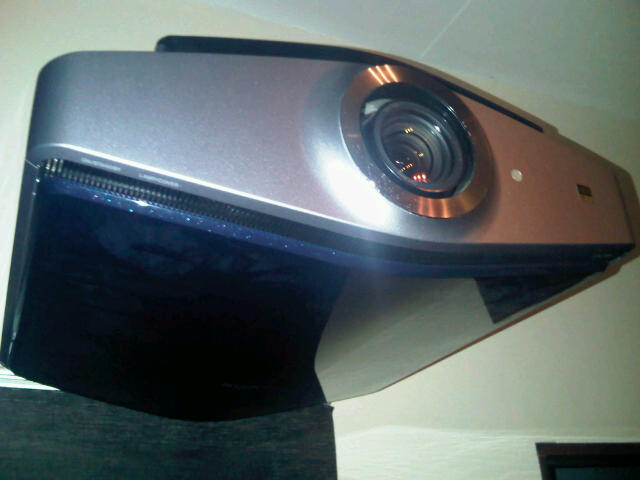 SONY VPL-VW200 Projector (used) (Price Revised) Withdrawn 1_vpl210