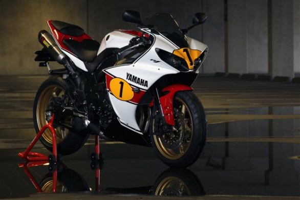 YAMAHA R1 AGO Ago0010