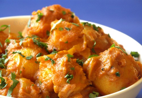 Potato Curry with Yogurt Gravy 12825310