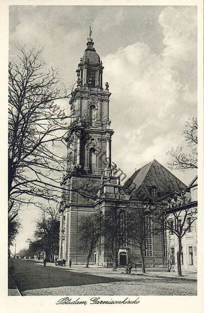 L'église de la Garnison de  Potsdam , sépulture des rois de Prusse Frédéric-Guillaume 1er et Frédéric II jusqu'en 1943 1115