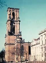 L'église de la Garnison de  Potsdam , sépulture des rois de Prusse Frédéric-Guillaume 1er et Frédéric II jusqu'en 1943 11a10