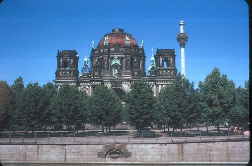 La cathédrale de Berlin ( Berliner Dom ) , nécropole de la dysnatie prussienne des Hohenzollern 15_19610
