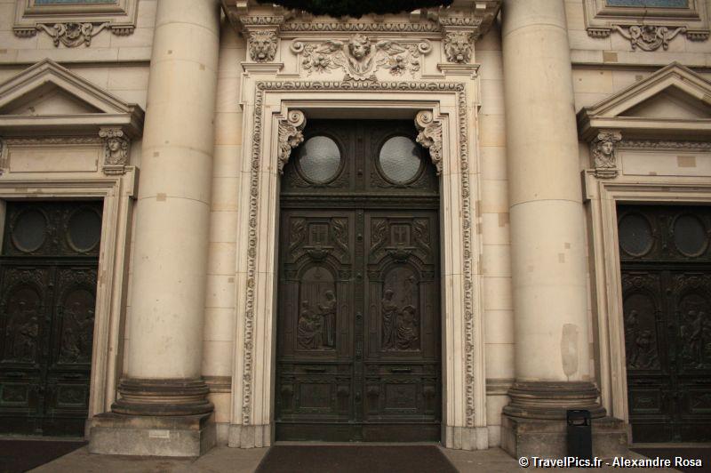 La cathédrale de Berlin ( Berliner Dom ) , nécropole de la dysnatie prussienne des Hohenzollern 2710