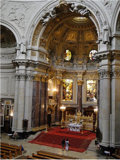 La cathédrale de Berlin ( Berliner Dom ) , nécropole de la dysnatie prussienne des Hohenzollern 3311