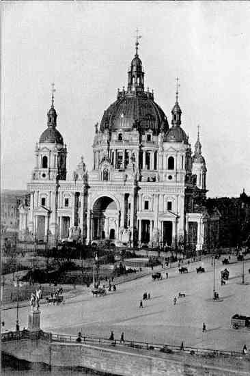 La cathédrale de Berlin ( Berliner Dom ) , nécropole de la dysnatie prussienne des Hohenzollern 510