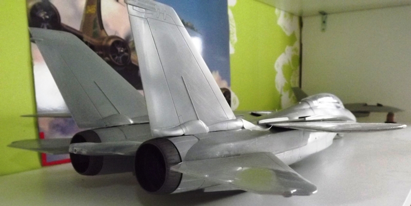 F 14-A 1/32 revell - Page 2 F-14_210