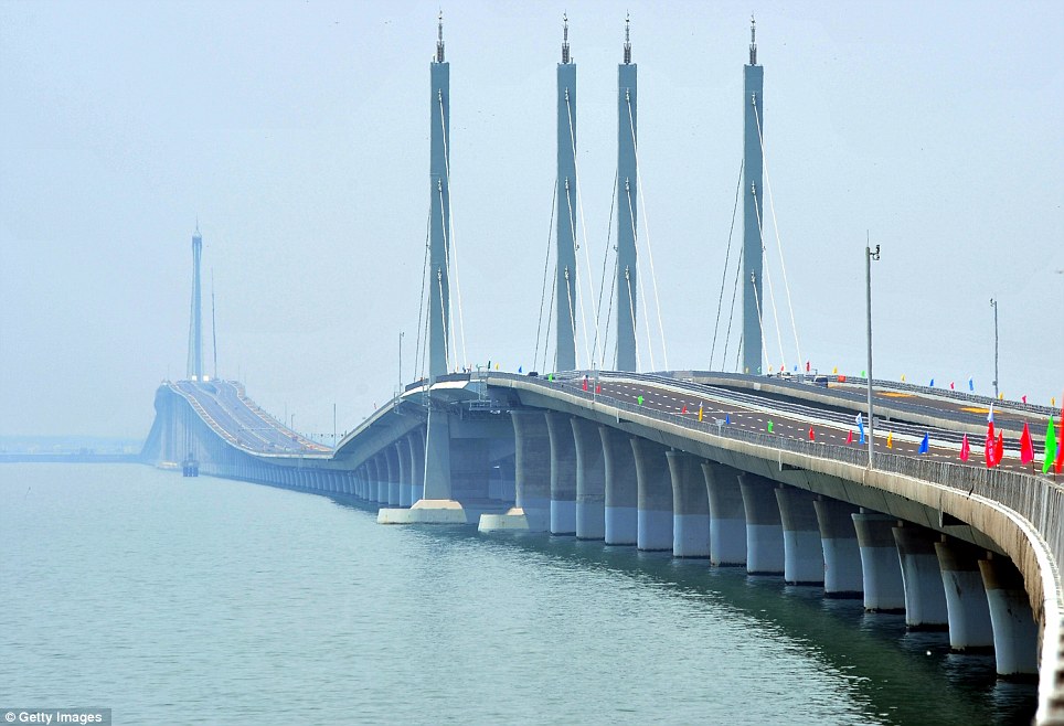 World's Longest Sea Bridge Opens In China Articl20