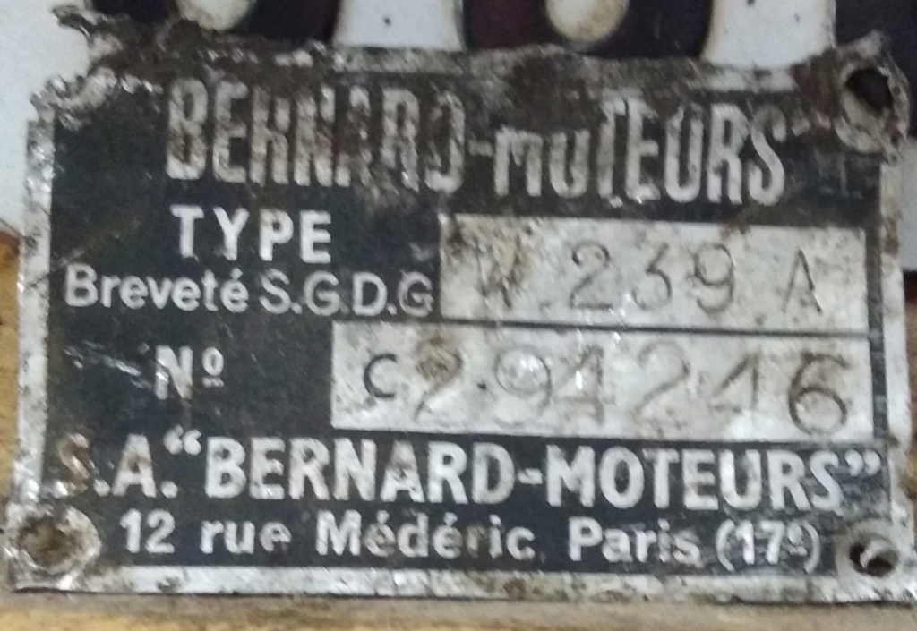 Plaques Moteurs "BERNARD-MOTEURS" Img_2491