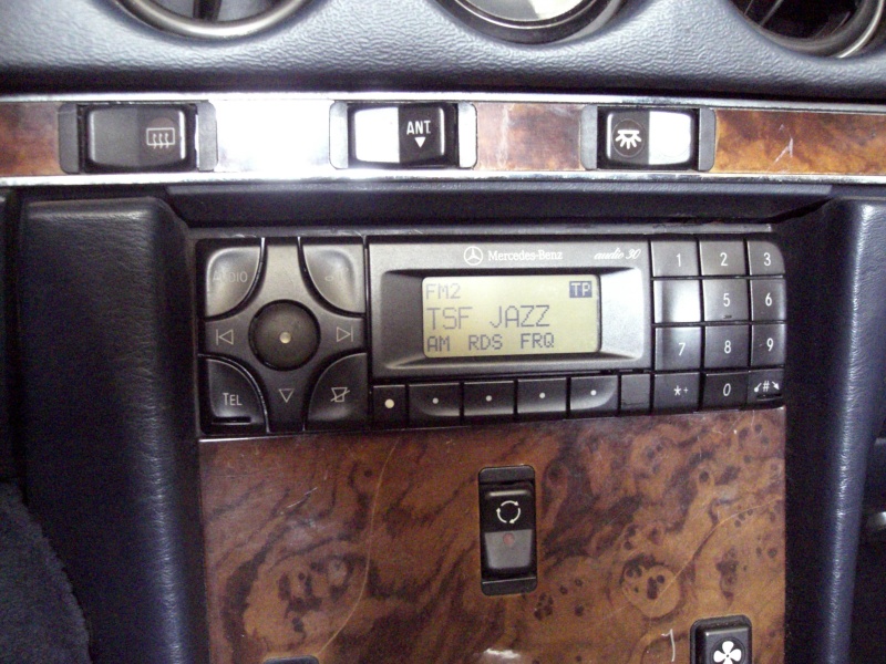 [VENDS] Chargeur 6 CD MERCEDES MC3196 Bon état ET/OU Autoradio Mercedes Audio 10 Becker Cimg3622