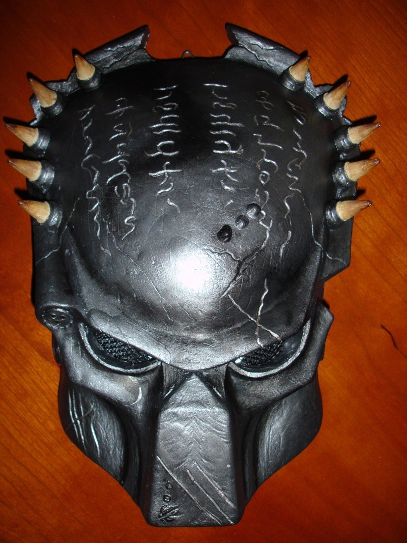 Predator wolf-mask custom en création au 1/2 . Dsc03148
