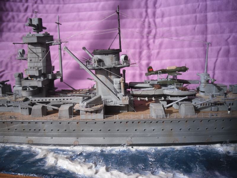 D.K.M Graf Spee 1/350 Academy. Graff_20