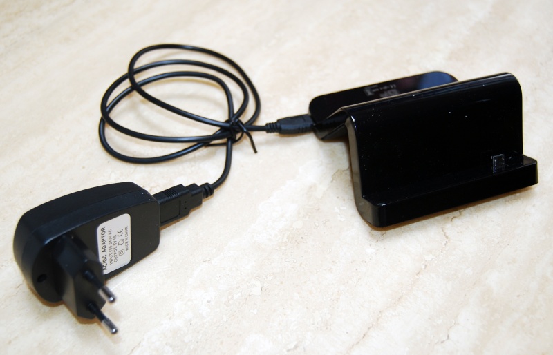 [TEST] Chargeur de table Micro-USB horizontal   Trois10