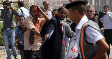 وزارة الصحة: 9 مصابين بين مؤيدين ومعارضين لمبارك S9201111