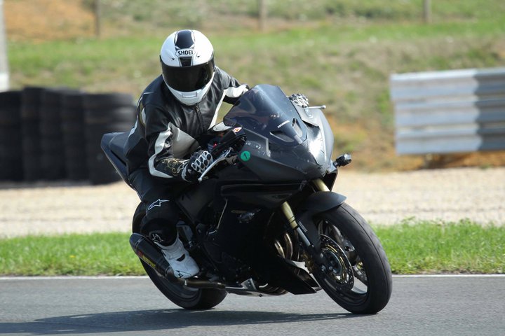 en mode piste... CBR600F Isa1210