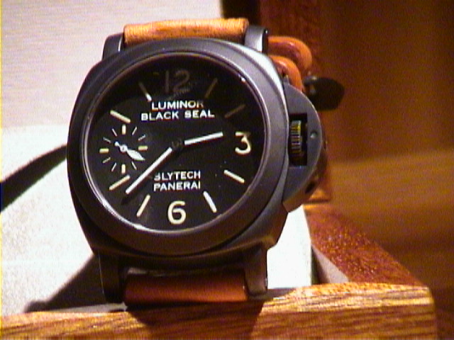 vacheron - Et si vous portiez une montre carrée ce serait ? - Page 2 Panera11