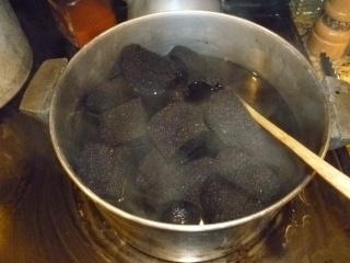 Dyeing Sponges Black P1240513